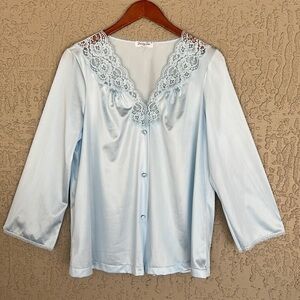 Vintage Vanity Fair Lace Trim Button Down Pajama Top Size M Made in USA